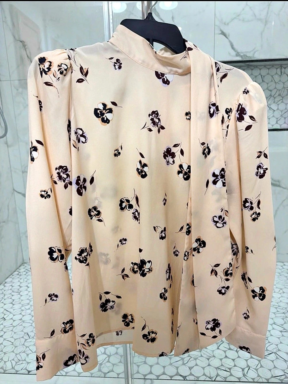 Ann Taylor Floral Long Sleeve Blouse in Cream & Purple Size Medium